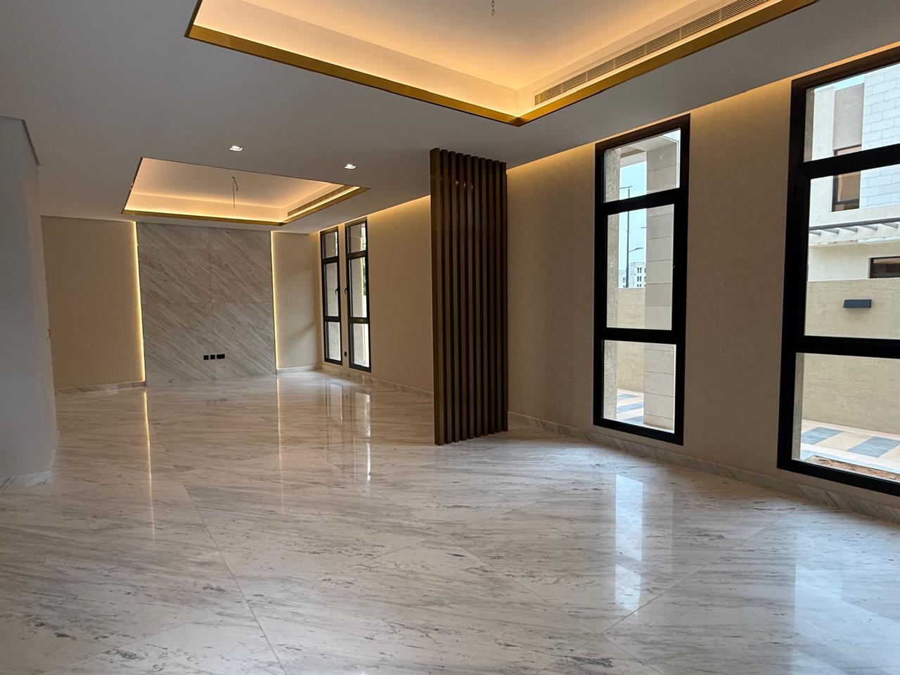 **Modern Luxury Villa for Rent in "Etual Roshan" Project – Signed by Elie Saab** 🏡✨  